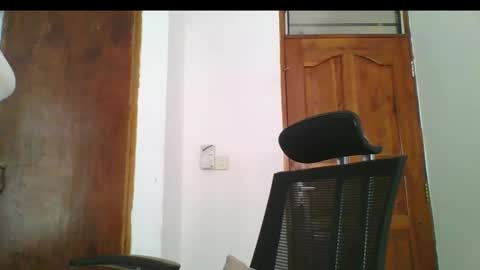 Ella online show from January 2025 08:56:01 AM