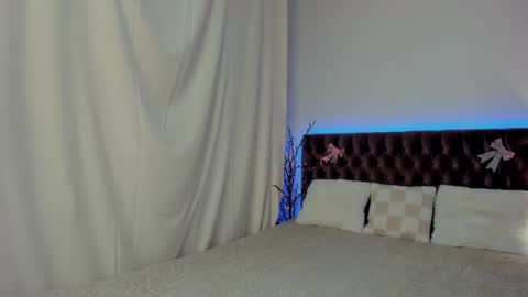 Ella Mayers online show from February 2025 01:41:01 AM