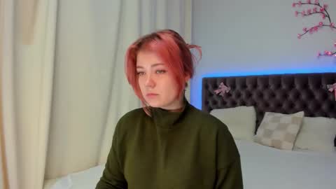 Ella Mayers online show from November 2025 01:35:02 PM