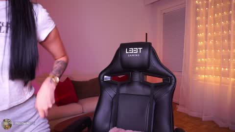 ELLA OWEN online show from January 2025 03:08:02 PM