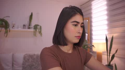 ELLA OWEN online show from April 2026 04:48:01 PM