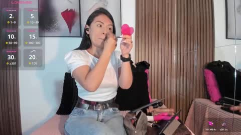 ella rouse online show from October 2025 01:35:02 PM