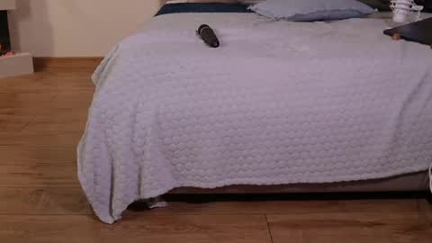 Ella online show from January 2025 10:30:02 PM