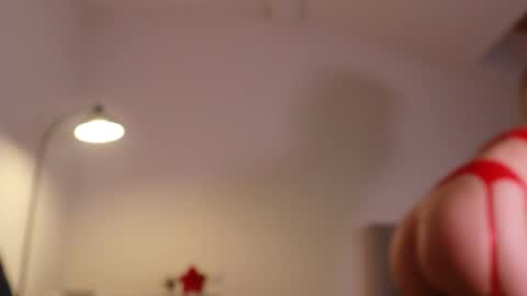 Ella online show from February 2025 10:31:01 PM