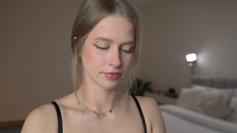 Ella online show from June 2026 06:45:01 PM