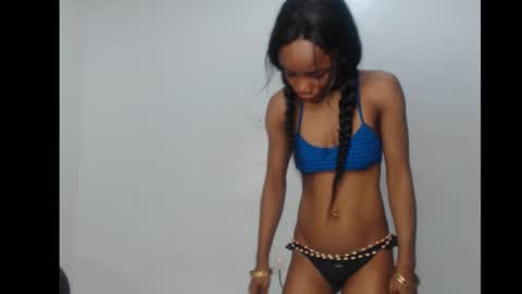 ella online show from November 2025 05:39:02 AM