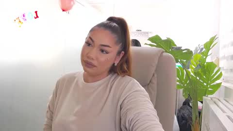 Snapshot of ellabelle_ chatting on February 2026 04:42:01 AM Ella online show from February 2026 04:42:01 AM