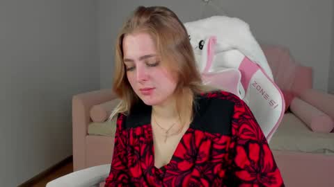 EllaBells online show from April 2026 05:15:01 AM