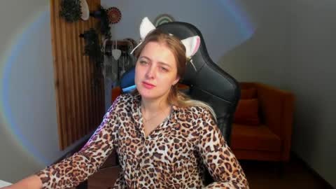 EllaBells online show from April 2026 05:08:02 AM