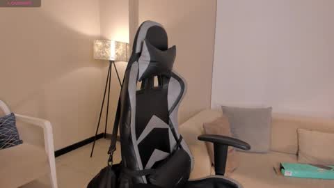 EllaClark online show from September 2025 07:07:02 PM