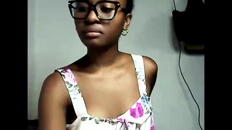 ellah245 online show from March 2026 10:58:02 PM