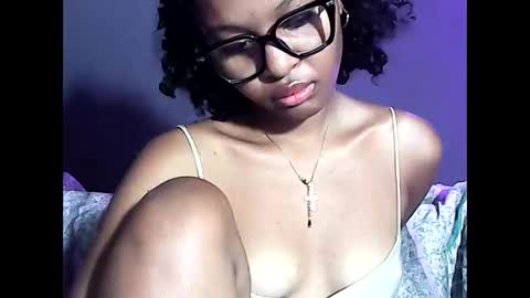 ellah245 online show from June 2026 12:39:02 AM