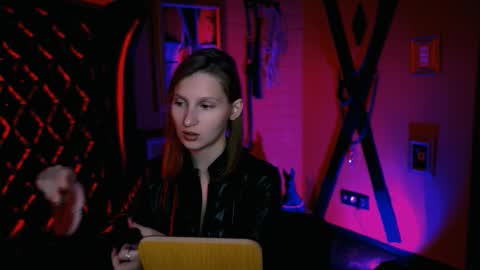 Ella online show from October 2025 08:51:02 AM