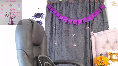 Snapshot of ellajonz chatting on October 2025 07:36:02 PM Ella Amoneth online show from October 2025 07:36:02 PM