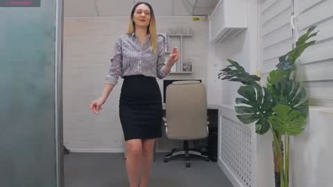            online show from January 2025 05:05:01 AM