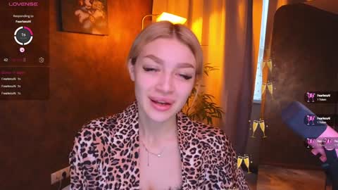 ellamilla online show from January 2025 06:24:01 AM