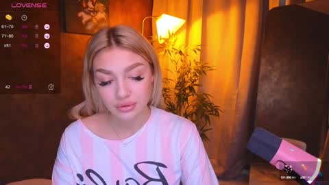 ellamilla online show from January 2025 09:56:01 AM