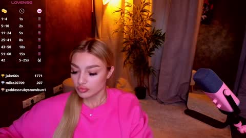 ellamilla online show from January 2025 08:57:02 AM