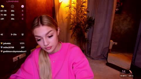 ellamilla online show from January 2025 11:58:02 AM