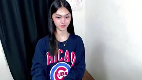 ELLA online show from December 2025 08:36:02 PM