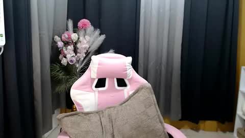 ELLA online show from April 2026 02:04:02 PM