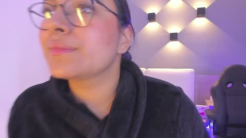 Ella online show from December 2024 10:56:02 AM