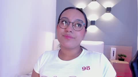 Ella online show from December 2024 04:30:02 AM