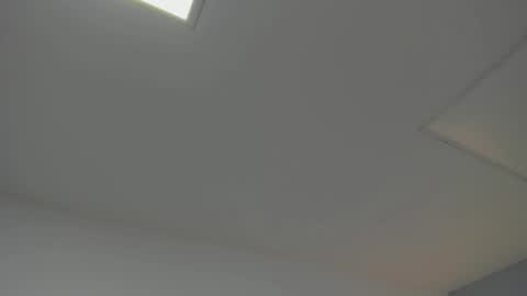 Ella online show from November 2025 12:04:01 PM