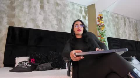  ella  online show from January 2025 11:32:02 AM