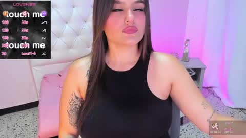 Snapshot of ellarosee_ chatting on February 2025 07:52:01 PM ellarosee_ online show from February 2025 07:52:01 PM