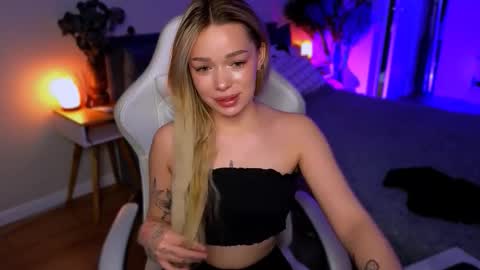 Ella online show from March 2026 06:19:02 AM