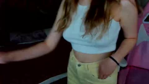 elle_ellise online show from October 2025 12:58:01 AM