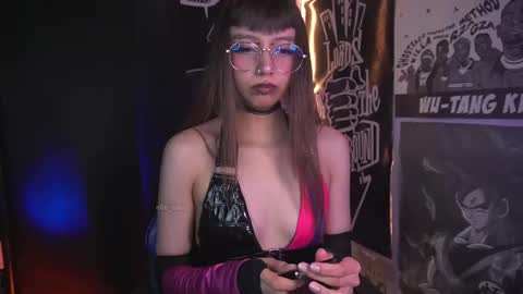 follow me on instagram .    online show from January 2026 12:18:01 PM