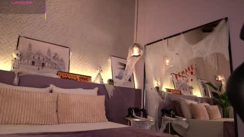 Elle Diane online show from October 2025 11:06:02 PM