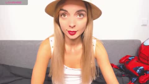 ellen_flow online show from December 2024 08:26:02 PM