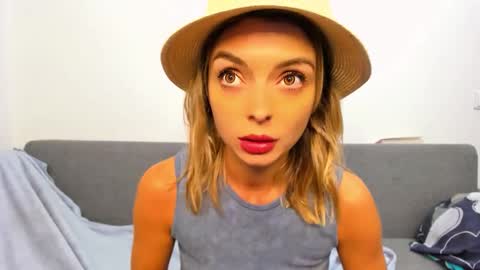 ellen_flow online show from November 2025 09:37:01 PM