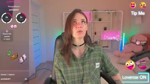 Jennyfer online show from June 2026 09:39:01 PM