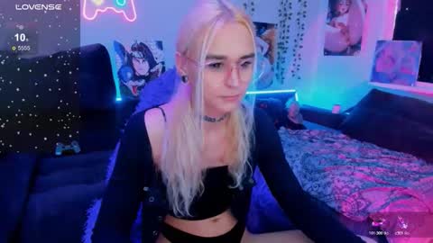 Ellie online show from October 2025 01:11:02 PM