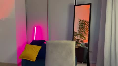 Ellie  --- Ill see you either on Friday or Saturday and definitely on Sunday  online show from October 2025 02:12:01 PM