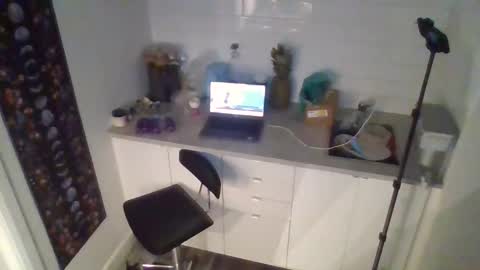 Snapshot of ellie814481 chatting on October 2025 09:02:02 PM Ellie online show from October 2025 09:02:02 PM