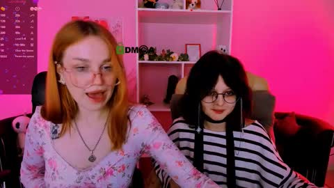 Ellie online show from September 2025 07:25:01 PM