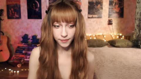 Snapshot of ellie_friendly chatting on December 2024 01:29:02 AM ellie_friendly online show from December 2024 01:29:02 AM