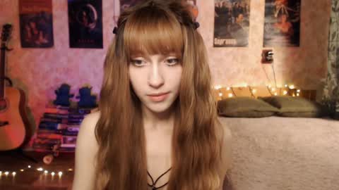 Snapshot of ellie_friendly chatting on December 2024 12:14:02 AM ellie_friendly online show from December 2024 12:14:02 AM