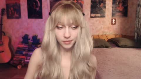 Snapshot of ellie_friendly chatting on February 2025 11:26:01 PM ellie_friendly online show from February 2025 11:26:01 PM