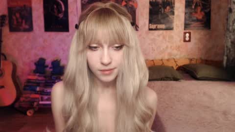 Snapshot of ellie_friendly chatting on February 2025 11:23:02 PM ellie_friendly online show from February 2025 11:23:02 PM