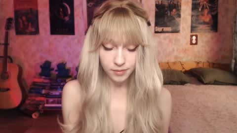 Snapshot of ellie_friendly chatting on February 2025 11:20:02 PM ellie_friendly online show from February 2025 11:20:02 PM