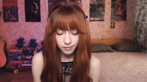 Snapshot of ellie_friendly chatting on September 2025 01:49:02 AM ellie_friendly online show from September 2025 01:49:02 AM