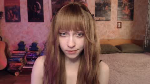 ellie_friendly online show from April 2026 02:25:02 PM