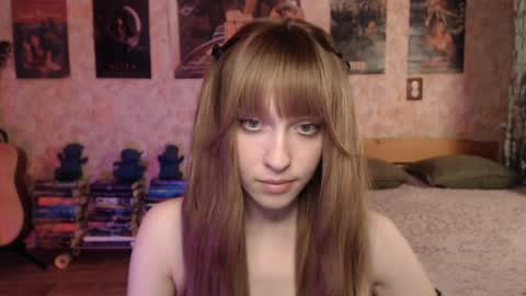 ellie_friendly online show from April 2026 12:26:02 PM
