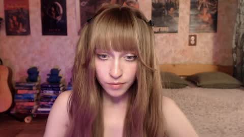 ellie_friendly online show from June 2026 12:16:02 PM